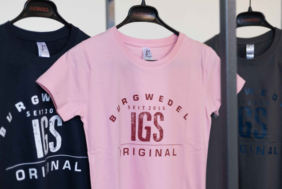 Farbige T-Shirts mit individuellem Firmenaufdruck.